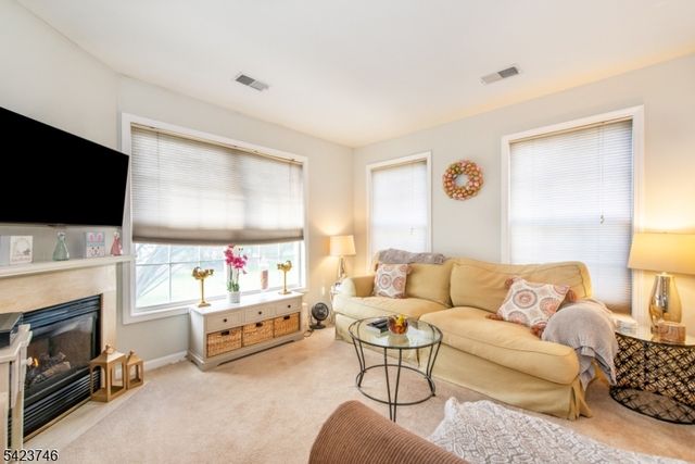 366 Cambridge Dr, Butler Boro, NJ 07405