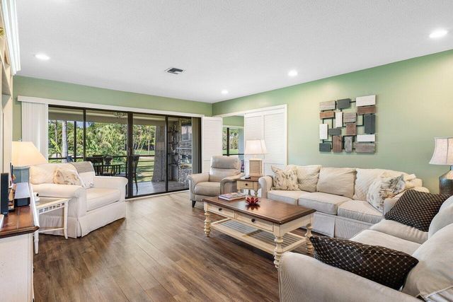 3744 Quail Ridge Drive N Green Heron S, Boynton Beach, FL 33436