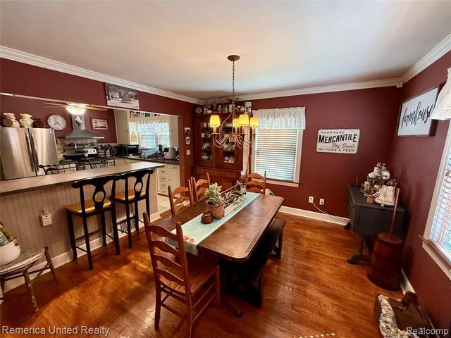 603 N Michigan Avenue, Howell, MI 48843