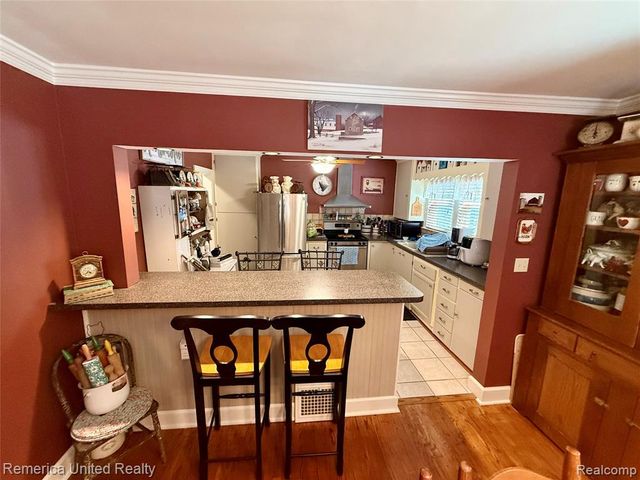 603 N Michigan Avenue, Howell, MI 48843