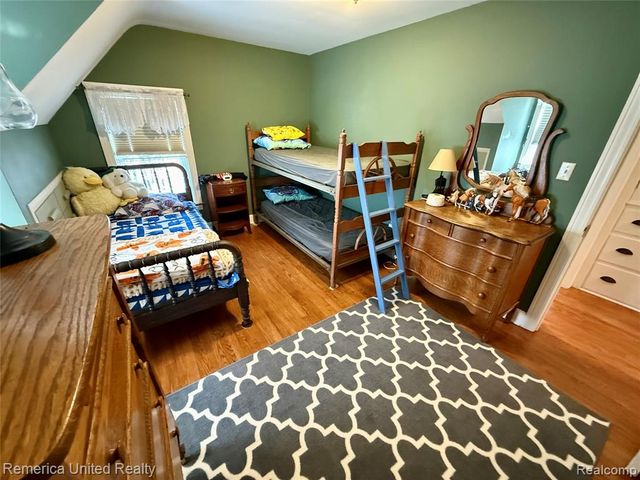 603 N Michigan Avenue, Howell, MI 48843