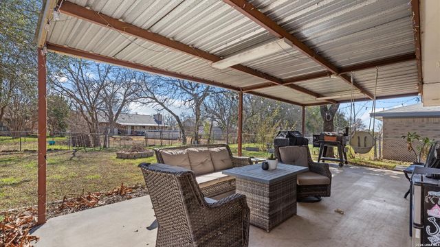 304 Sunflower, Marion, TX 78124