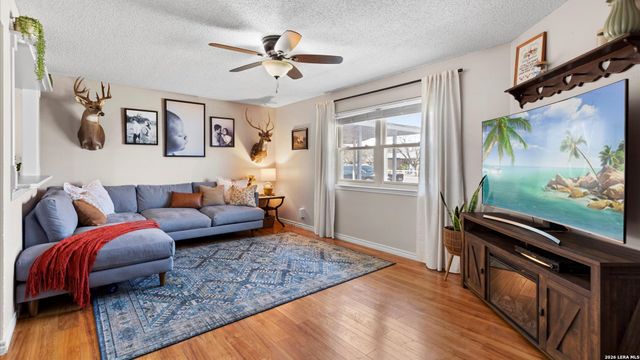 304 Sunflower, Marion, TX 78124