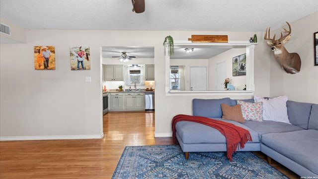 304 Sunflower, Marion, TX 78124