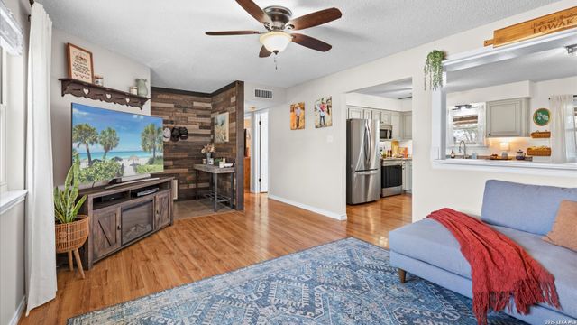 304 Sunflower, Marion, TX 78124