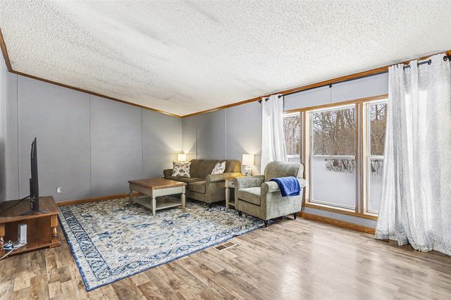 115 E Xy Avenue, Vicksburg, MI 49097