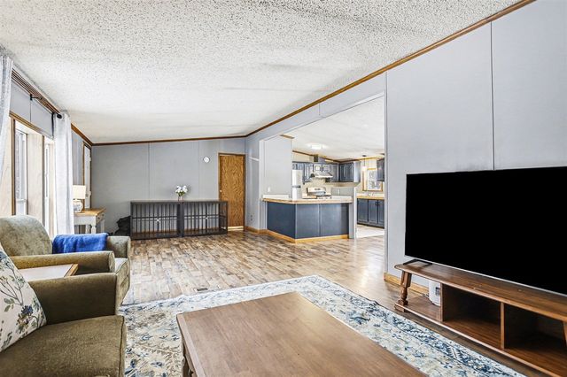 115 E Xy Avenue, Vicksburg, MI 49097