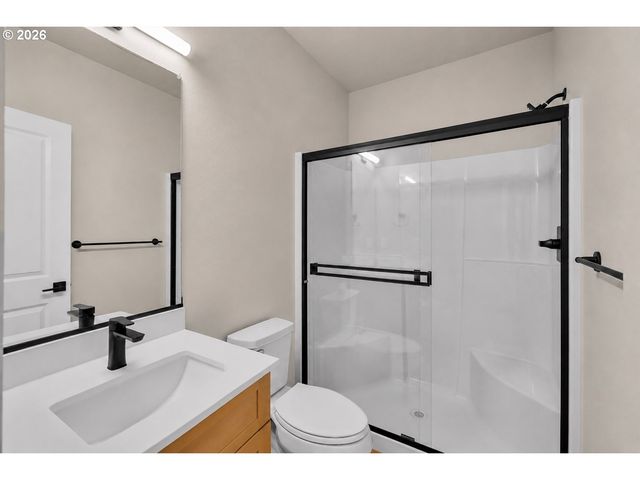 8834 Sw SERENITY Ter, Beaverton, OR 97007