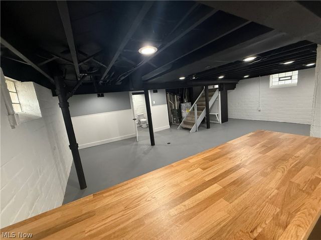 19910 Mountville Drive, Maple Heights, OH 44137