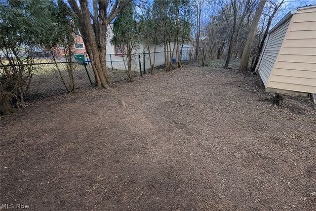 19910 Mountville Drive, Maple Heights, OH 44137