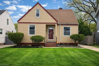 19910 Mountville Drive, Maple Heights, OH 44137