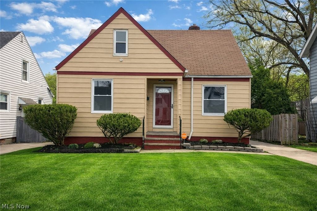 19910 Mountville Drive, Maple Heights, OH 44137