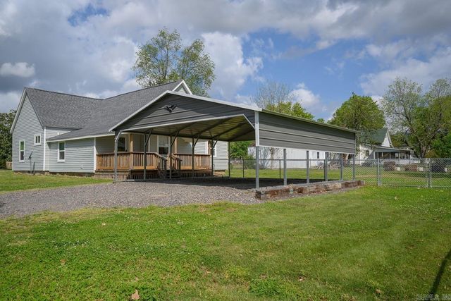 300 Reine Street, Mena, AR 71953