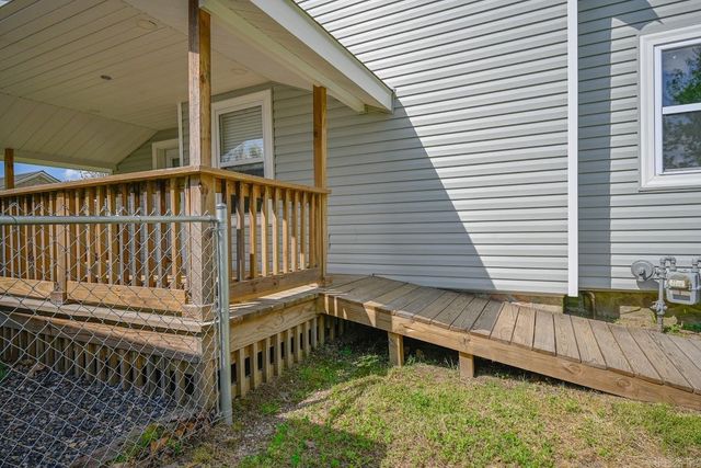 300 Reine Street, Mena, AR 71953