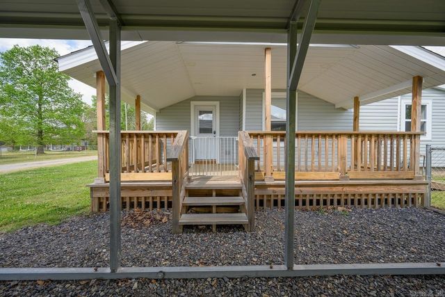 300 Reine Street, Mena, AR 71953