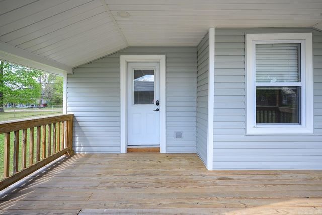 300 Reine Street, Mena, AR 71953