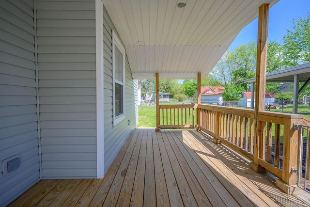 300 Reine Street, Mena, AR 71953