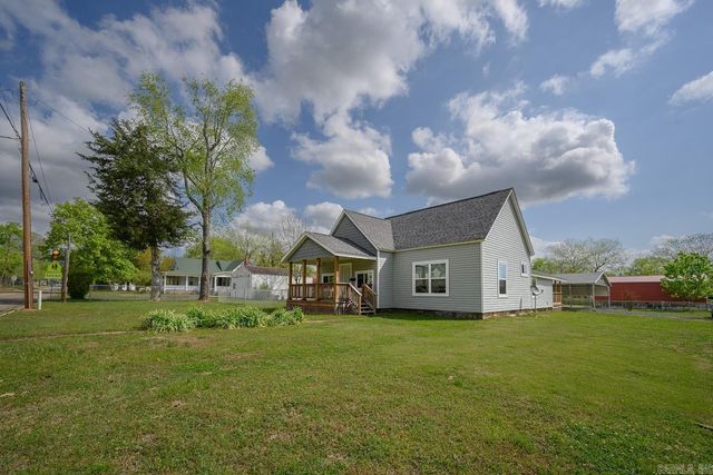300 Reine Street, Mena, AR 71953