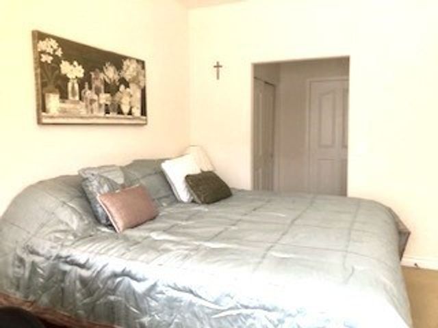 B215 Alburtis, Artesia, CA 90701