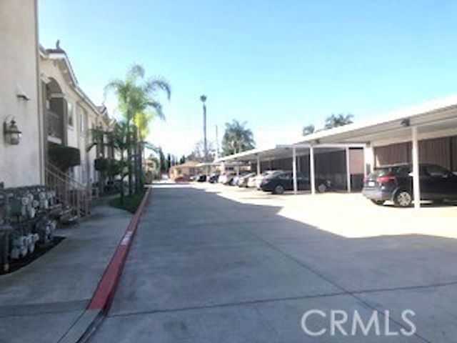 B215 Alburtis, Artesia, CA 90701
