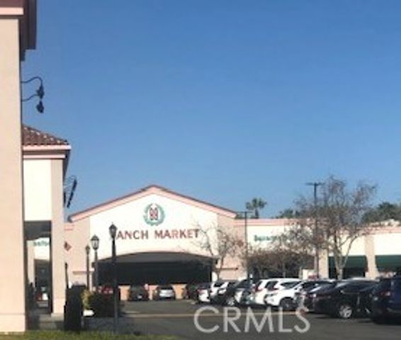 B215 Alburtis, Artesia, CA 90701