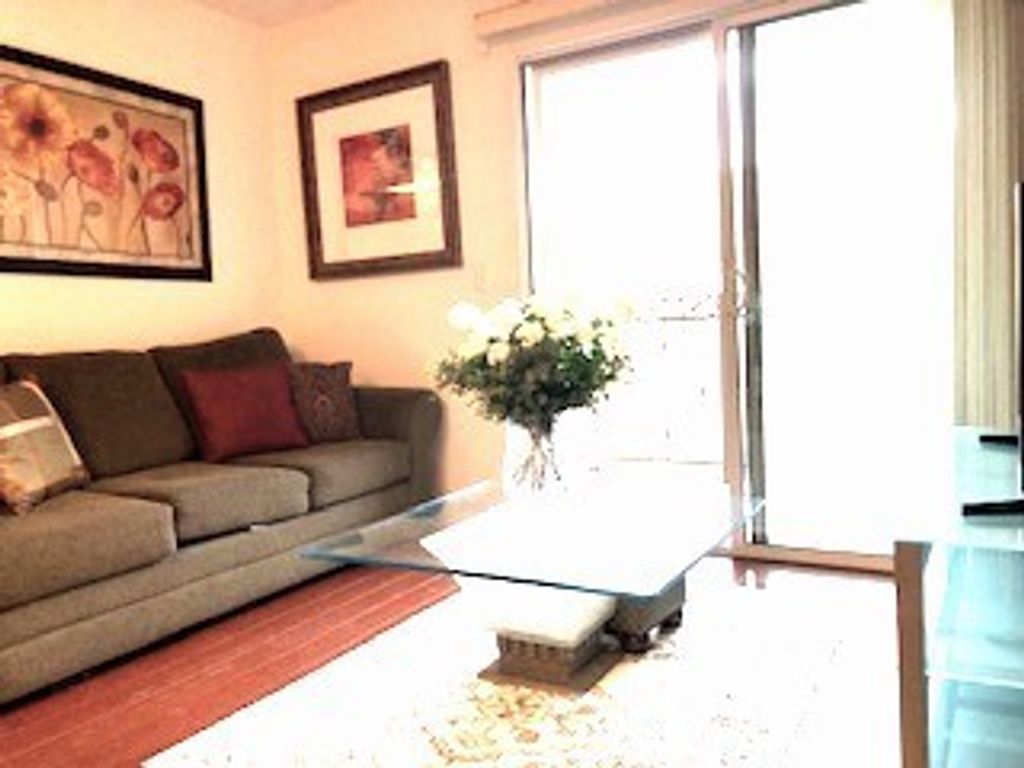 B215 Alburtis, Artesia, CA 90701