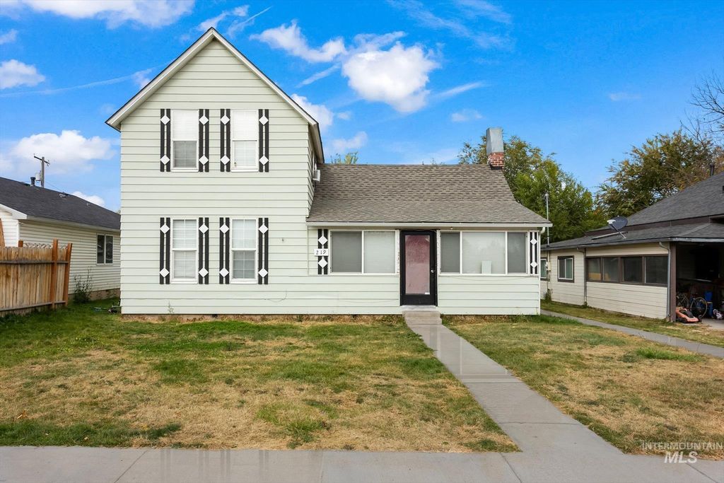 219 24th Ave S, Nampa, ID 83651 photo 1