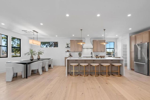 44 Sunnyside Avenue, Campbell, CA 95008