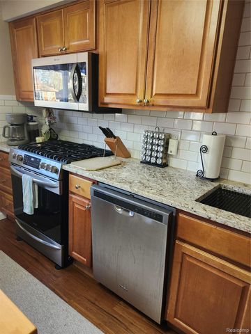 286 Noble Street, Milford Village, MI 48381