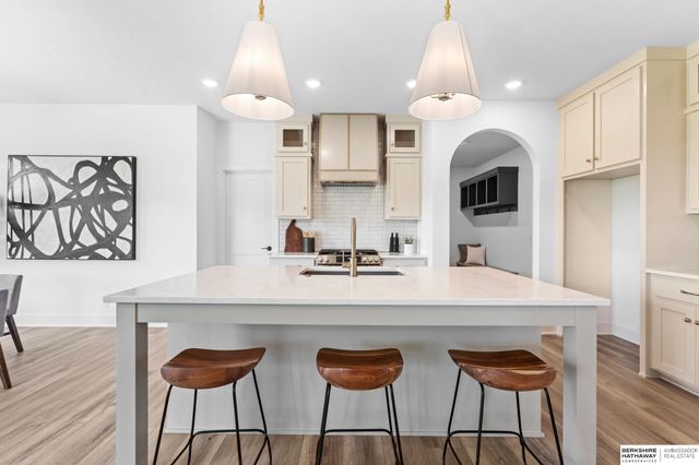 6611 S 214th Avenue, Omaha, NE 68022