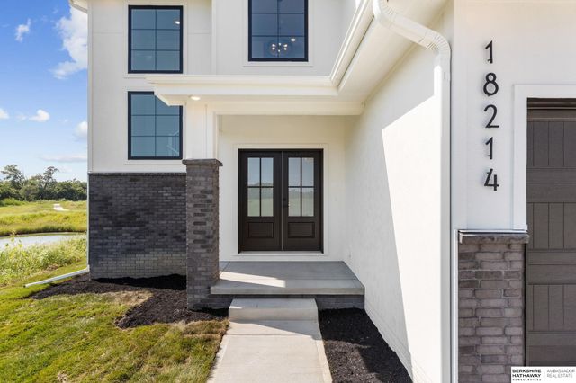 6611 S 214th Avenue, Omaha, NE 68022