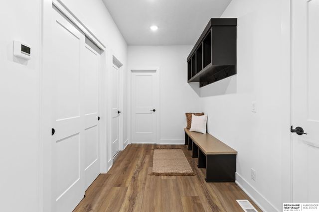 6611 S 214th Avenue, Omaha, NE 68022