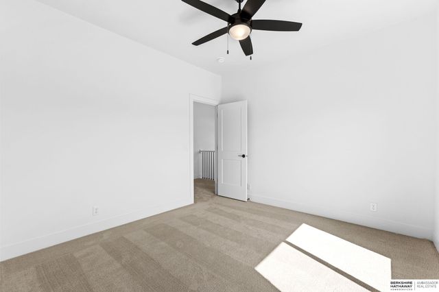 6611 S 214th Avenue, Omaha, NE 68022