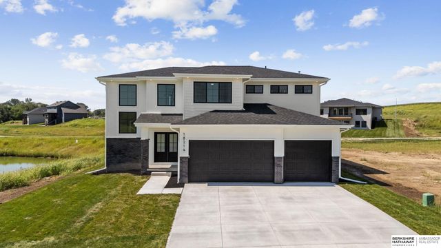 6611 S 214th Avenue, Omaha, NE 68022