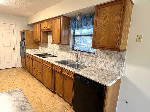 27 Sundown Trail, Star Harbor, TX 75148