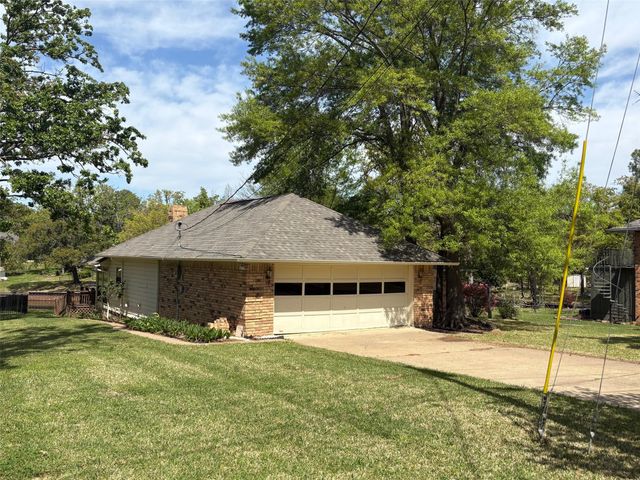 27 Sundown Trail, Star Harbor, TX 75148