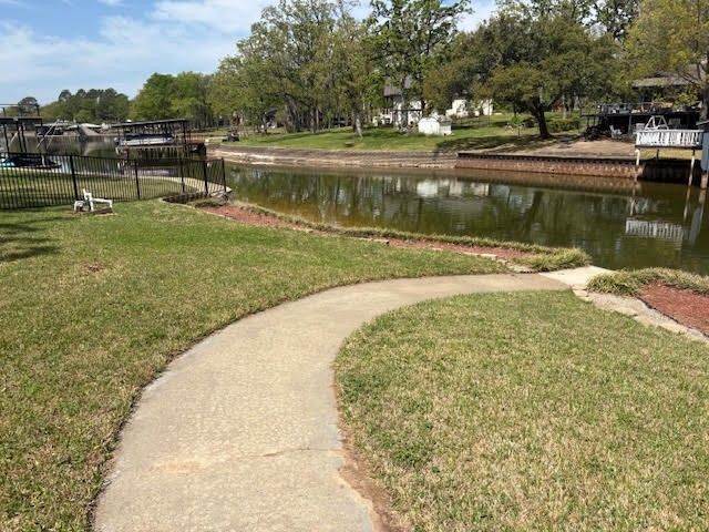 27 Sundown Trail, Star Harbor, TX 75148