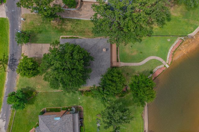 27 Sundown Trail, Star Harbor, TX 75148