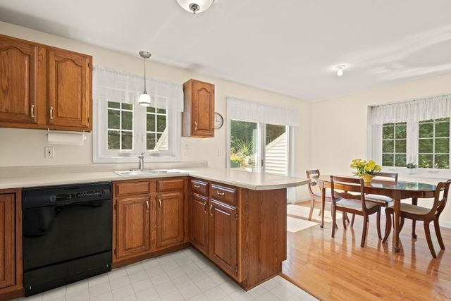 27 E Brookfield Drive E, Groton, MA 01450