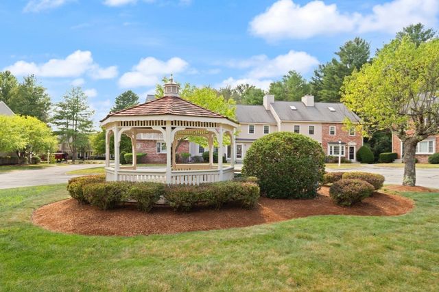 27 E Brookfield Drive E, Groton, MA 01450