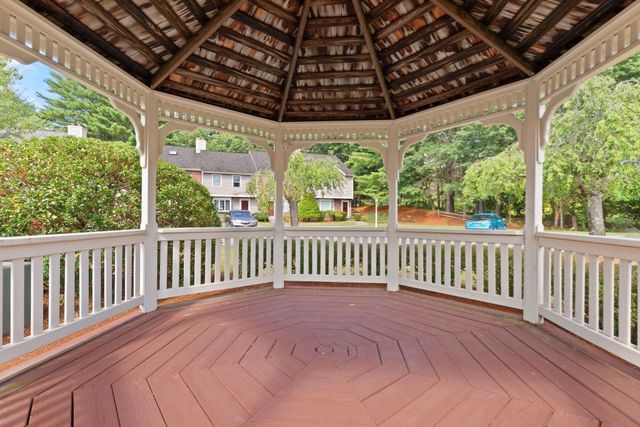 27 E Brookfield Drive E, Groton, MA 01450