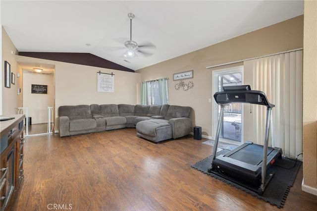517 Tucker Avenue, Sanger, CA 93657