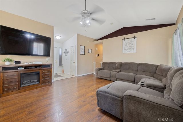 517 Tucker Avenue, Sanger, CA 93657