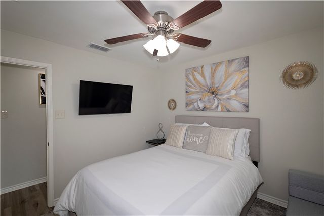 1217 Oconnell St, Corpus Christi, TX 78418