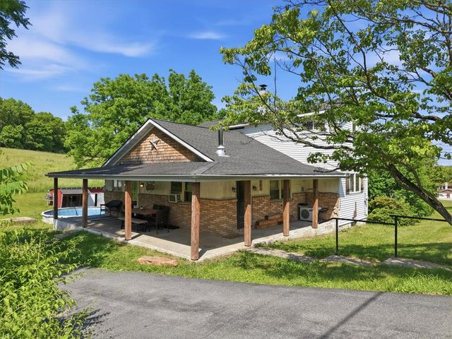 1158 Upper Nis Hollow Drive, Mahoning Twp, PA 18235