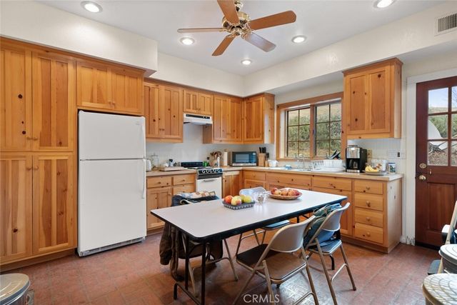 3576 Dry Creek Road, Butte Valley, CA 95965