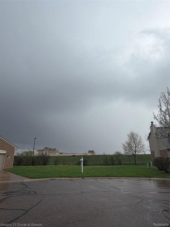 11 Morross Circle, Dearborn, MI 48126