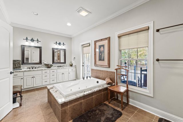 1919 Tudor Loop, Benton, AR 72019