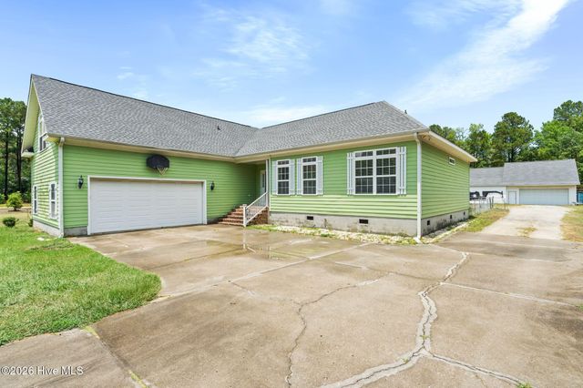680 Calabash Road NW, Calabash, NC 28467