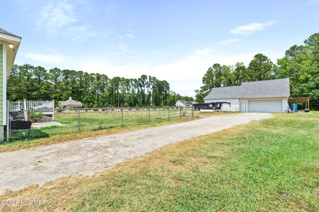 680 Calabash Road NW, Calabash, NC 28467